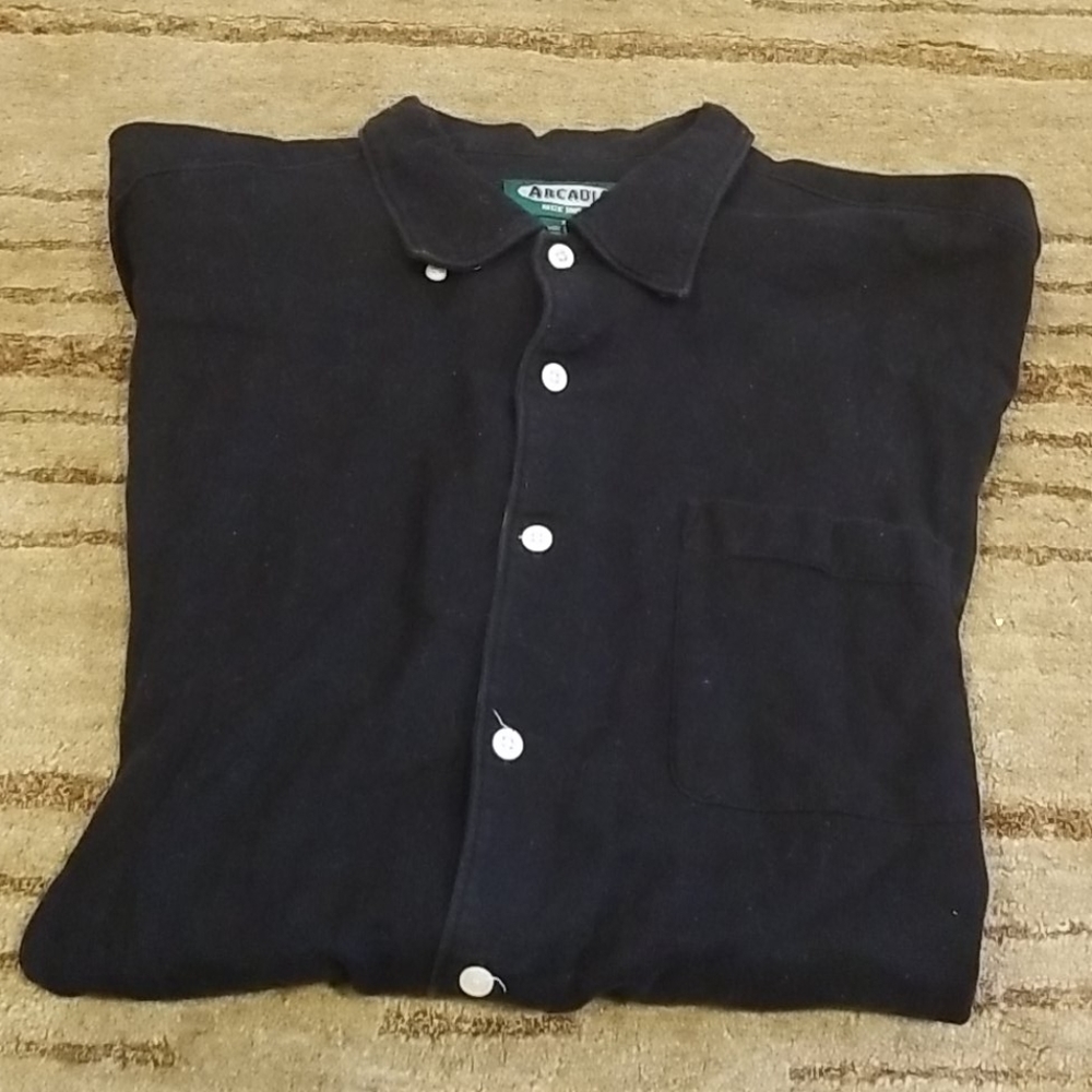 Men's XL black button down collared shirt